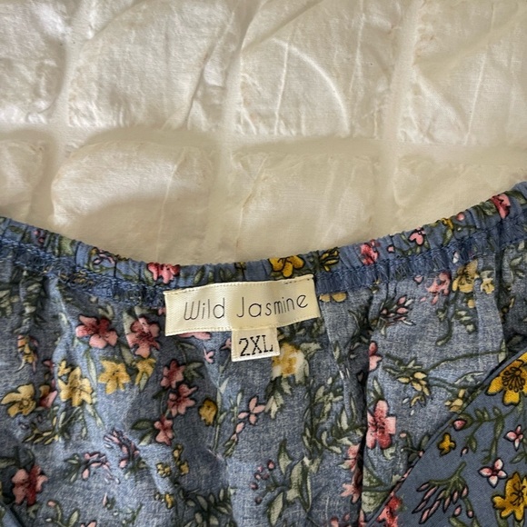 Wild Jasmine Boho Blue Floral Smocked Blouse - Picture 6 of 9